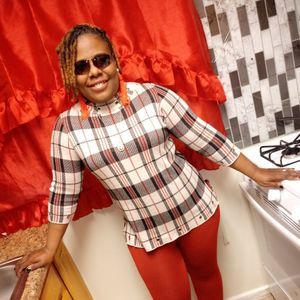 Meet your Posher, Lakieya